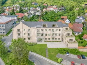 Prodej bytu 2+kk, Vsetín, Horní náměstí, 70 m2