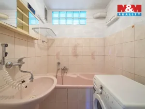 Prodej bytu 3+1, Pardubice, U Háje, 65 m2