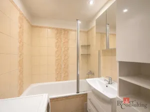 Prodej bytu 3+1, Plzeň, Hodonínská, 77 m2