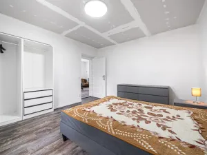 Prodej bytu 4+1, Karlovy Vary, Kosmonautů, 84 m2