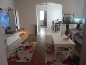 Prodej rodinného domu, Drnholec, nám. Svobody, 170 m2
