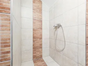 Pronájem kanceláře, Ivančice, Chřestová, 41 m2