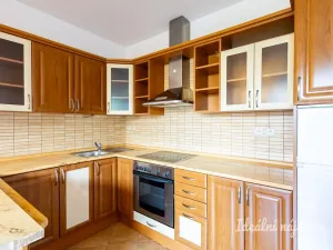Pronájem bytu 2+kk, Praha - Bohnice, Ústavní, 55 m2