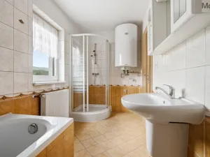 Prodej rodinného domu, Dubí - Drahůnky, B. Němcové, 210 m2