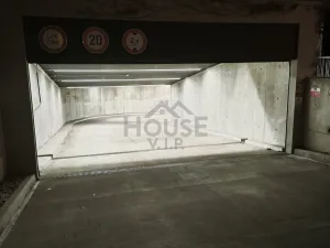 Pronájem garáže, Praha - Strašnice, Na palouku, 12 m2
