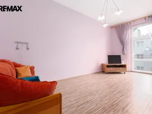 Prodej bytu 1+1, Karlovy Vary - Drahovice, Vítězná, 40 m2