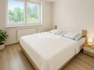Pronájem bytu 1+kk, Praha - Vysočany, Strnadových, 34 m2