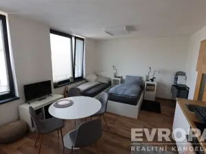 Pronájem bytu 1+kk, Říčany - Radošovice, Černokostelecká, 32 m2