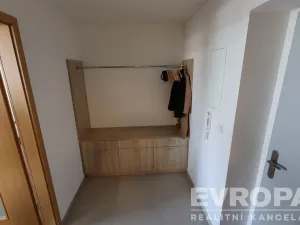 Pronájem bytu 1+kk, Říčany - Radošovice, Černokostelecká, 32 m2