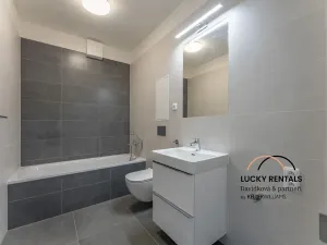 Pronájem bytu 2+kk, Praha - Vysočany, Pod Harfou, 42 m2