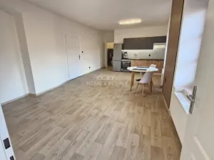 Prodej bytu 2+kk, Náměšť nad Oslavou, Mjr. Šandery, 65 m2