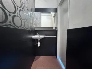 Pronájem obchodního prostoru, Pardubice, Bělehradská, 35 m2