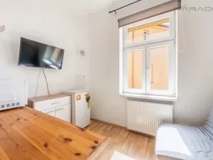 Prodej bytu 2+kk, Praha - Libeň, Zenklova, 30 m2