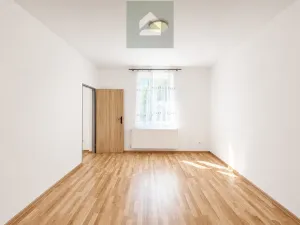 Prodej rodinného domu, Plzeň - Doudlevce, Zborovská, 200 m2