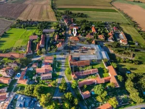 Prodej komerčního pozemku, Hořany, 563 m2