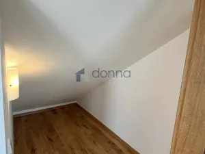 Pronájem bytu 4+kk, Praha, Pod Kavalírkou, 100 m2