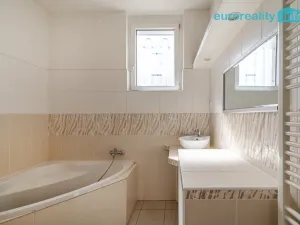 Prodej vícegeneračního domu, Sokolov, U Divadla, 360 m2