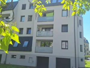 Pronájem bytu 3+1, Pardubice, Na Labišti, 87 m2