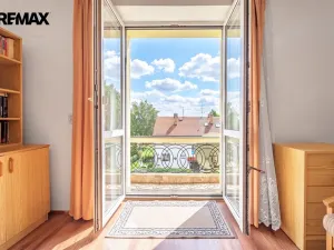 Prodej bytu 3+1, Mníšek pod Brdy, 5. května, 55 m2