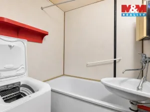 Prodej bytu 2+1, Kralupy nad Vltavou - Lobeček, Krakovská, 40 m2