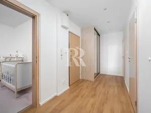 Prodej bytu 3+kk, Praha - Petrovice, Rezlerova, 63 m2