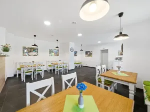 Pronájem restaurace, Hardegg Stadt,Hardegg,Rakousko, 100 m2