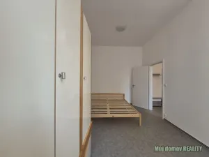 Pronájem bytu 2+kk, Praha - Kbely, Luštěnická, 48 m2