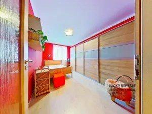 Pronájem bytu 2+kk, Praha - Uhříněves, Saturnova, 46 m2