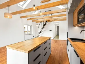 Prodej atypického bytu, Praha, Elišky Přemyslovny, 81 m2