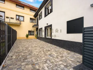 Prodej atypického bytu, Praha, Elišky Přemyslovny, 81 m2