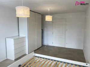 Pronájem bytu 2+kk, Hradec Králové - Pražské Předměstí, Chelčického, 64 m2