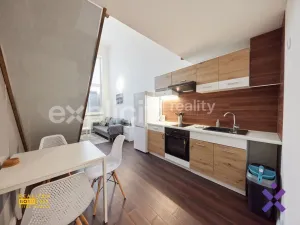 Pronájem bytu 1+kk, Zlín, Devadesátá, 40 m2