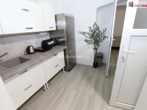 Prodej obchodního prostoru, Praha - Libeň, 58 m2