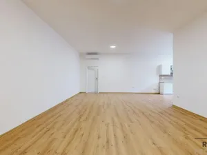 Prodej bytu 3+kk, Třebíč - Vnitřní Město, Karlovo nám., 123 m2