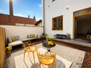 Prodej bytu 3+kk, Třebíč - Vnitřní Město, Karlovo nám., 123 m2