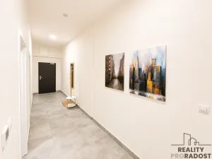 Prodej bytu 3+kk, Třebíč - Vnitřní Město, Karlovo nám., 123 m2