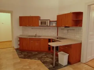 Pronájem bytu 2+1, Praha - Vršovice, Madridská, 72 m2