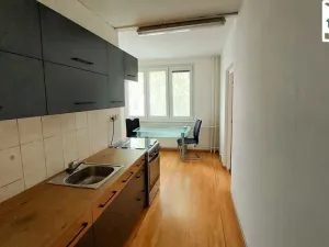 Prodej bytu 3+1, Cheb, Lesní, 65 m2