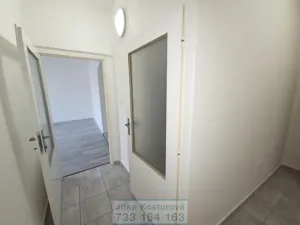 Pronájem bytu 1+kk, Krnov - Pod Cvilínem, Textilní, 35 m2