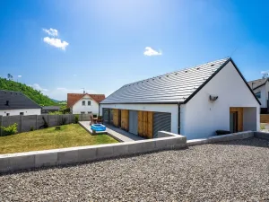 Prodej rodinného domu, Králův Dvůr, U Černého vršku, 114 m2