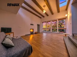 Prodej rodinného domu, Hřebeč, V háji, 165 m2