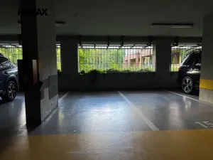 Pronájem garážového stání, Praha - Vokovice, K Červenému vrchu, 12 m2