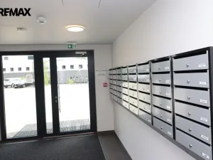 Pronájem bytu 1+kk, Praha - Hlubočepy, Na Zlíchově, 26 m2