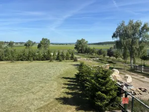 Pronájem skladu, Měník, 5000 m2
