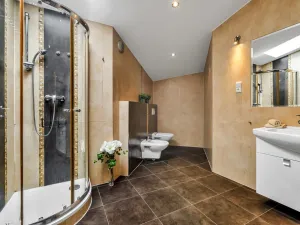 Prodej bytu 3+kk, Šestajovice, Komenského, 116 m2