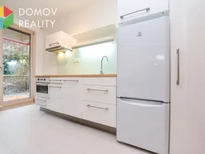 Pronájem bytu 1+kk, Praha, Dolnocholupická, 37 m2