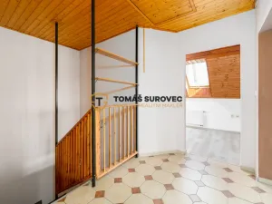 Prodej rodinného domu, Lešná, 190 m2