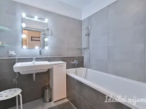Pronájem bytu 2+kk, Moravany, Višňová, 61 m2