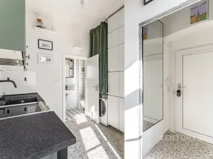 Prodej bytu 1+1, Praha - Košíře, Holečkova, 31 m2