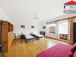 Prodej činžovního domu, Rynholec, nám. 1. máje, 561 m2